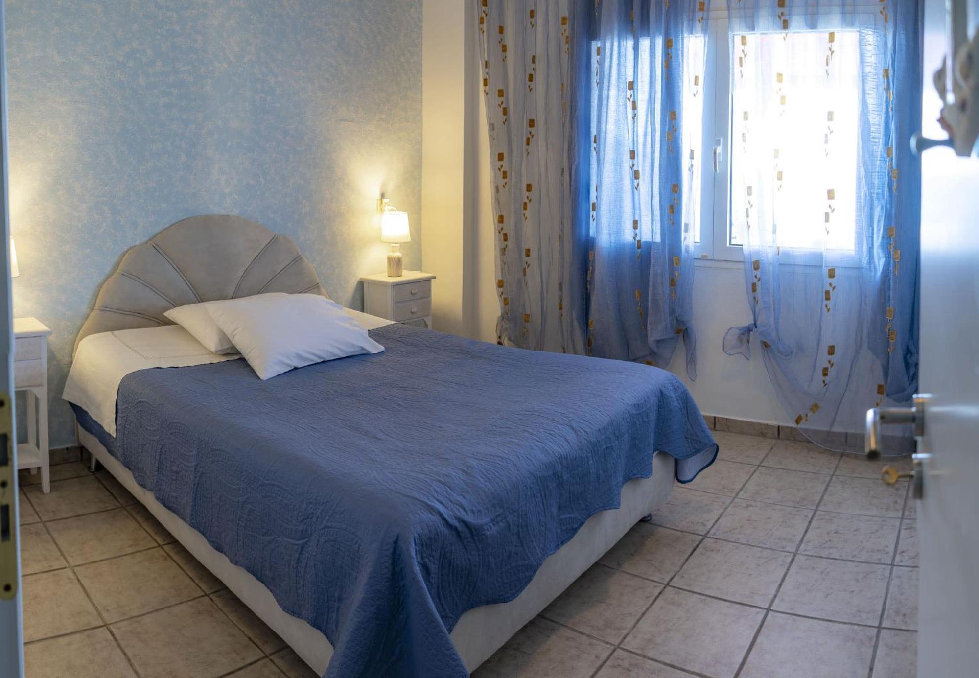 Shades Of Blue Villa Kaloi Liménes Dış mekan fotoğraf