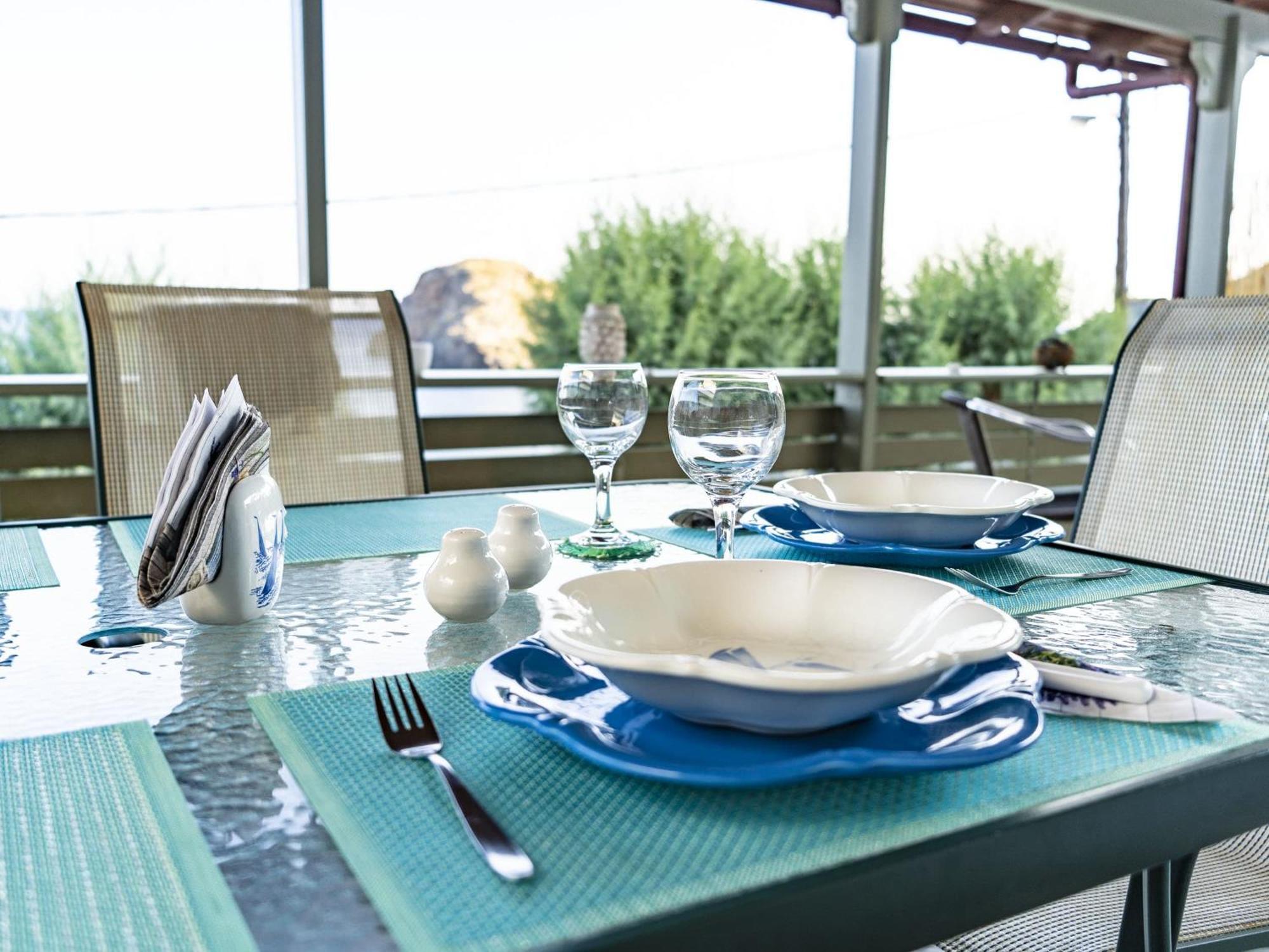 Shades Of Blue Villa Kaloi Liménes Dış mekan fotoğraf