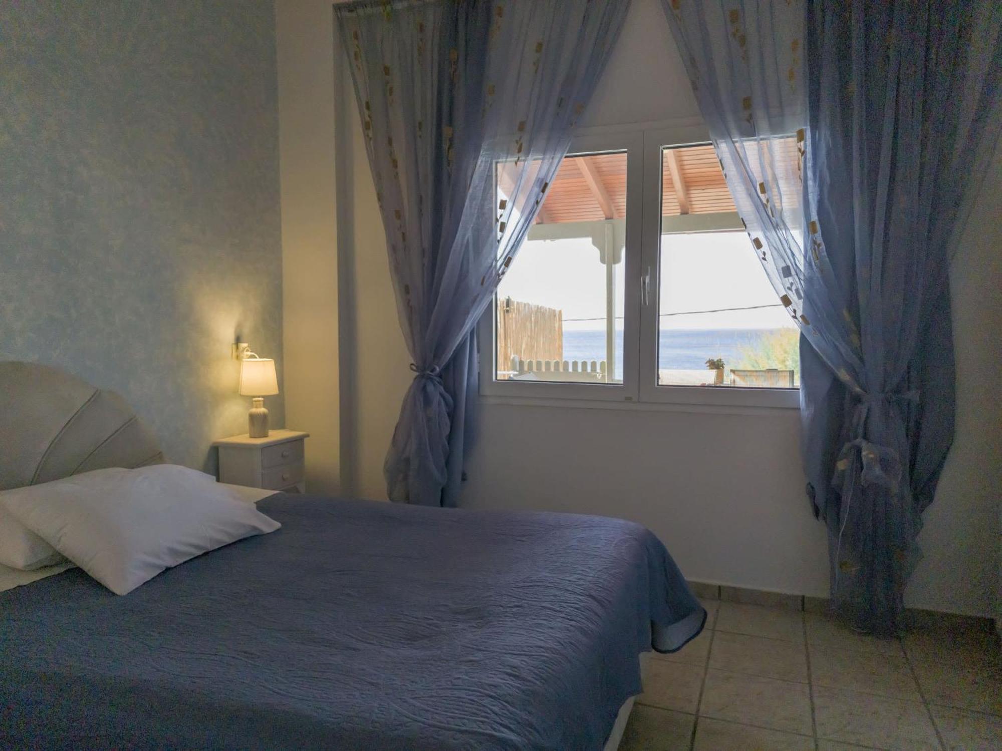 Shades Of Blue Villa Kaloi Liménes Dış mekan fotoğraf